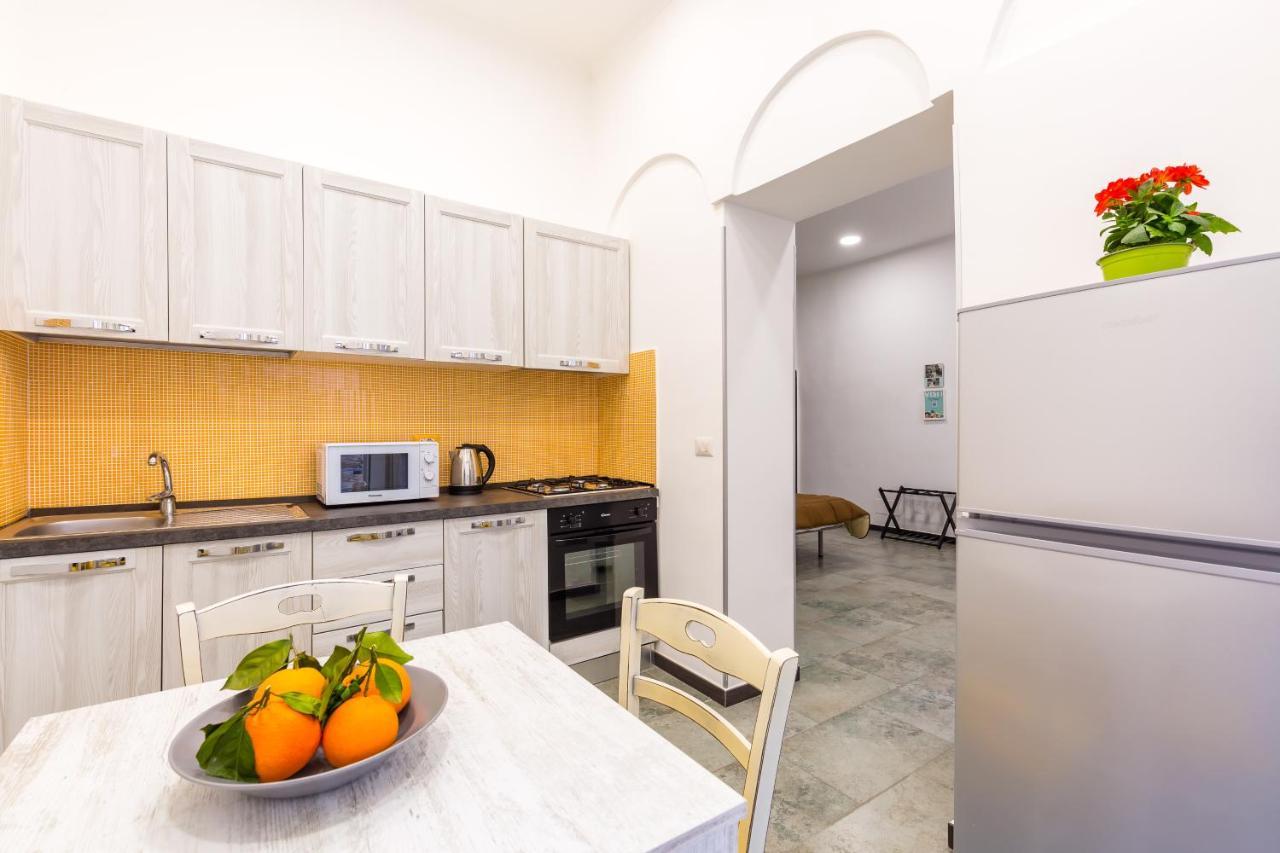 Gelso Complex Studios And Flat By Napoliapartments エクステリア 写真