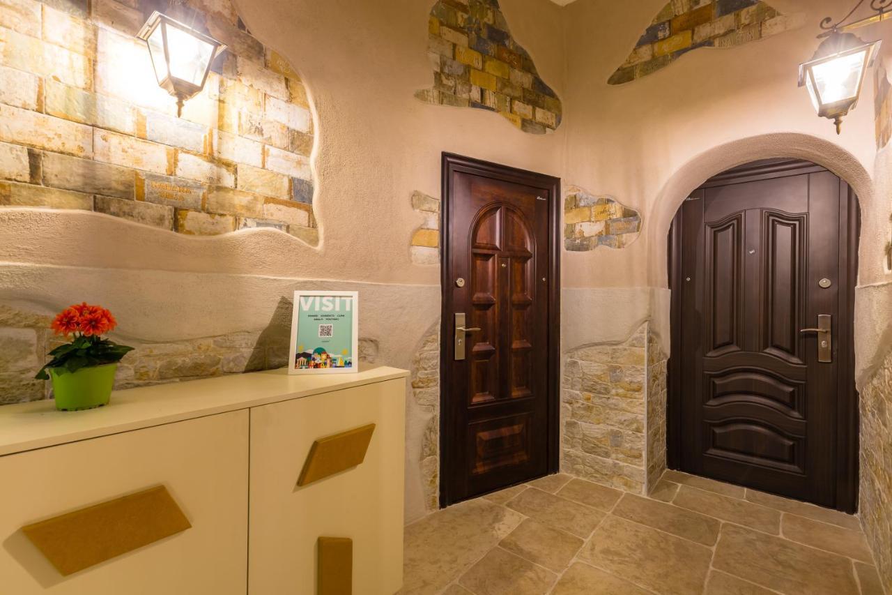 Gelso Complex Studios And Flat By Napoliapartments エクステリア 写真
